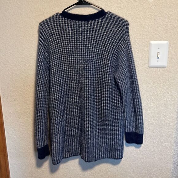 COURT & ROWE-Houndstooth Eyelash Knit Cardigan in Navy Size Small - Picture 8 of 8